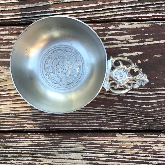 Metawa pewter bowl with handle - Picture 9 of 9